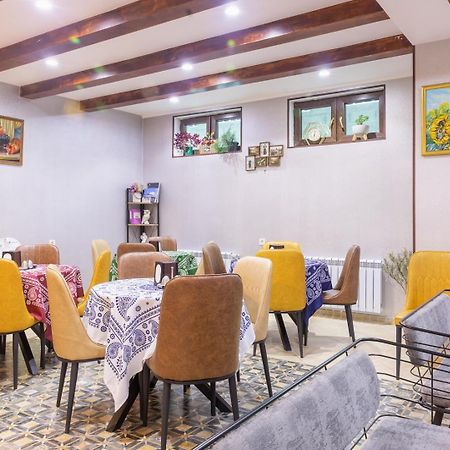 Hotel Gold Tower Μέστια Εξωτερικό φωτογραφία