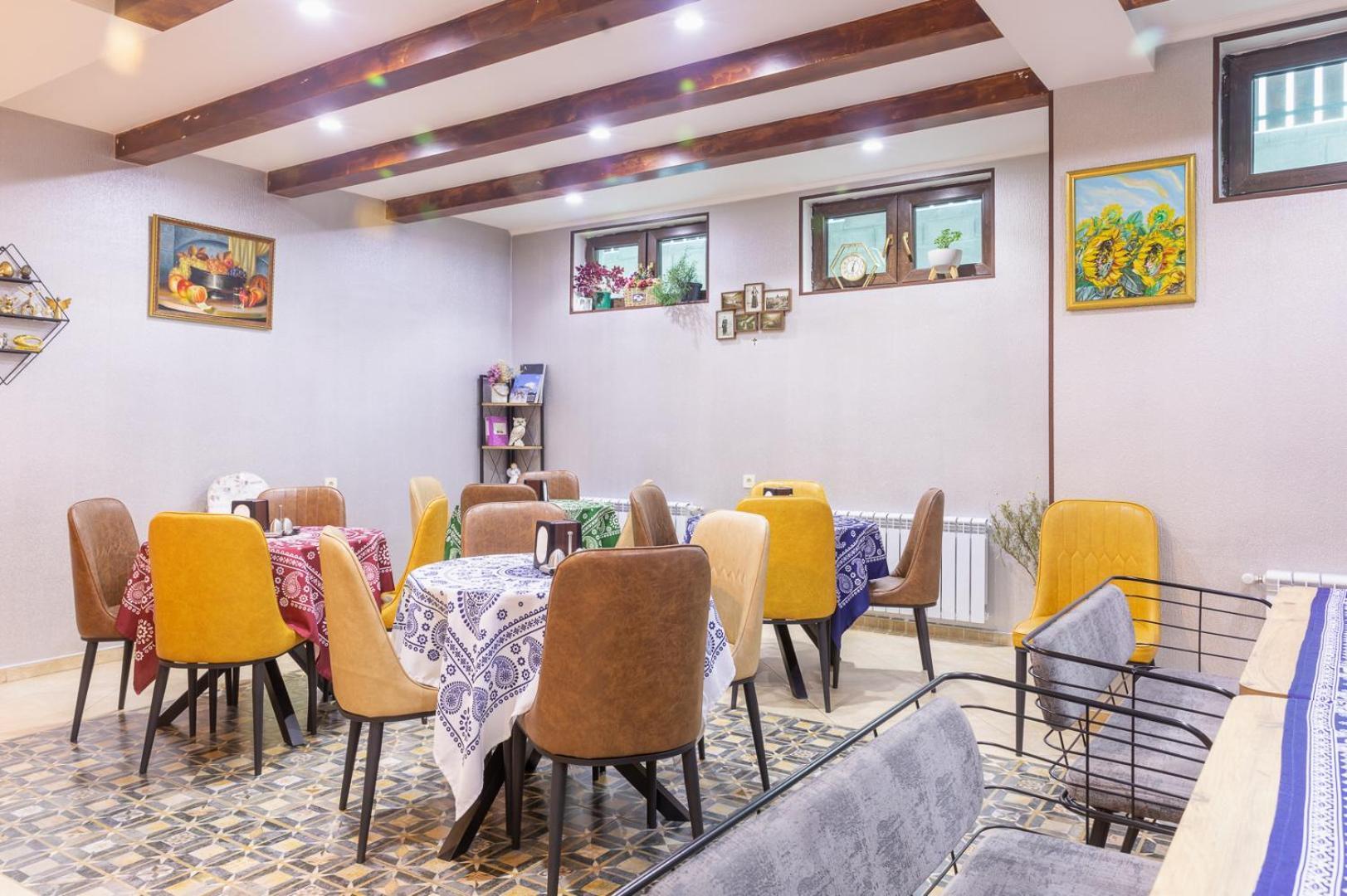 Hotel Gold Tower Μέστια Εξωτερικό φωτογραφία